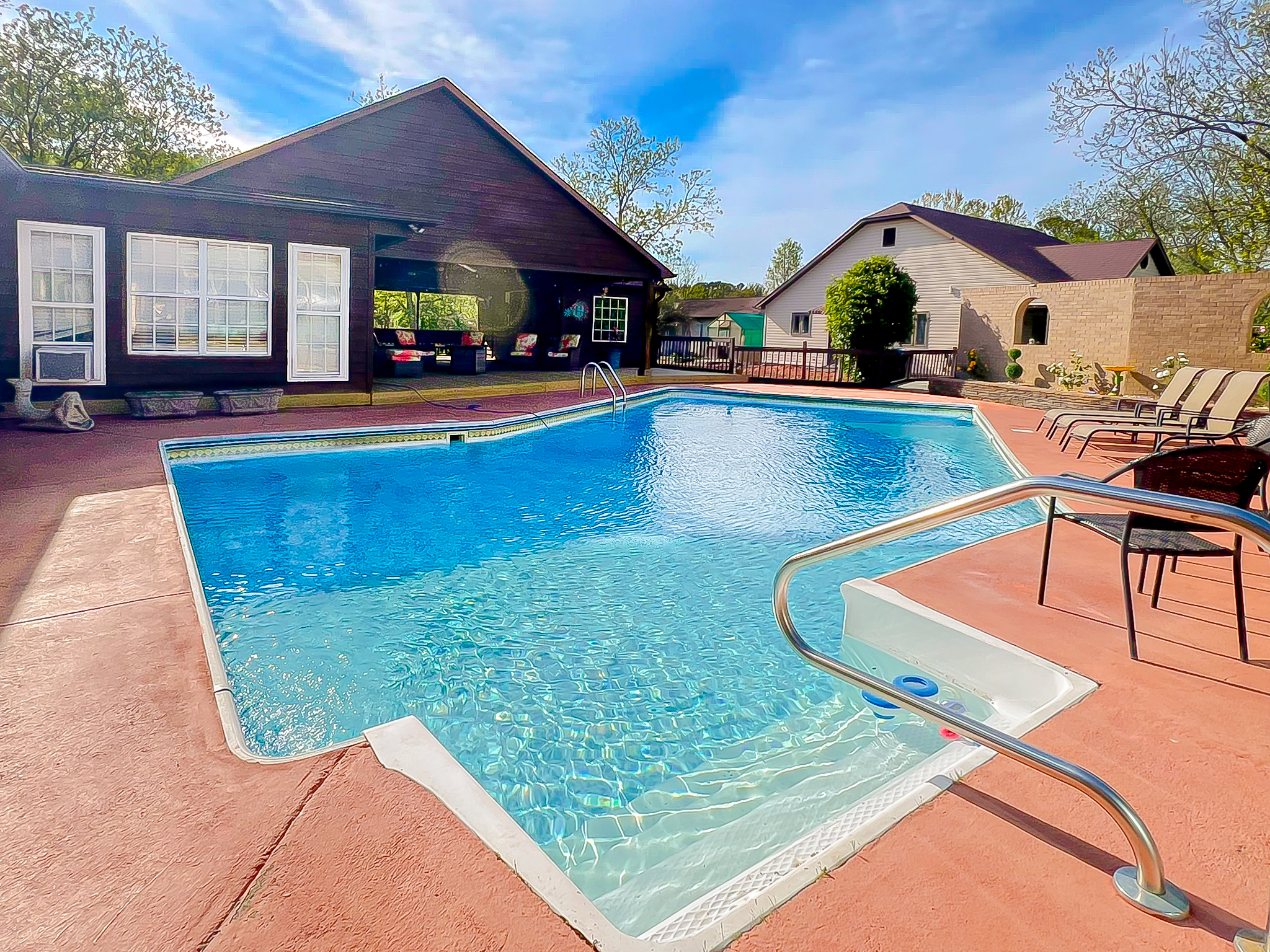 Palazzo Guest House — private pool and luxury guest house in Leland, NC